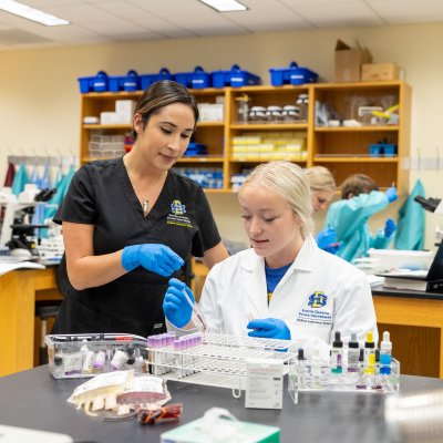 MLS student working in a lab.