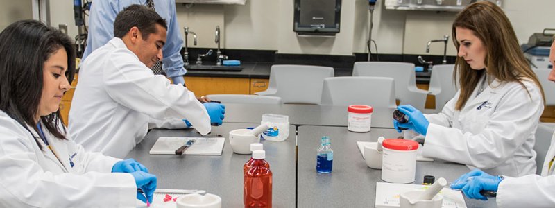 Pharmacy Students in the lab