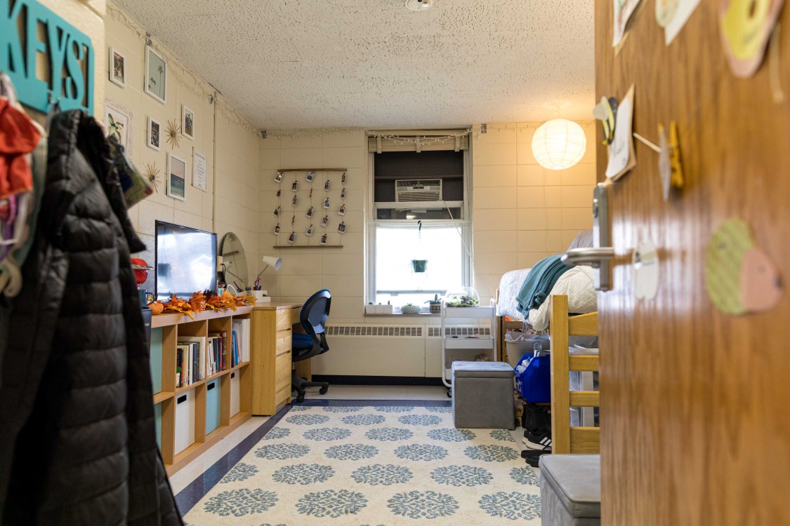 Hanson Hall resident room