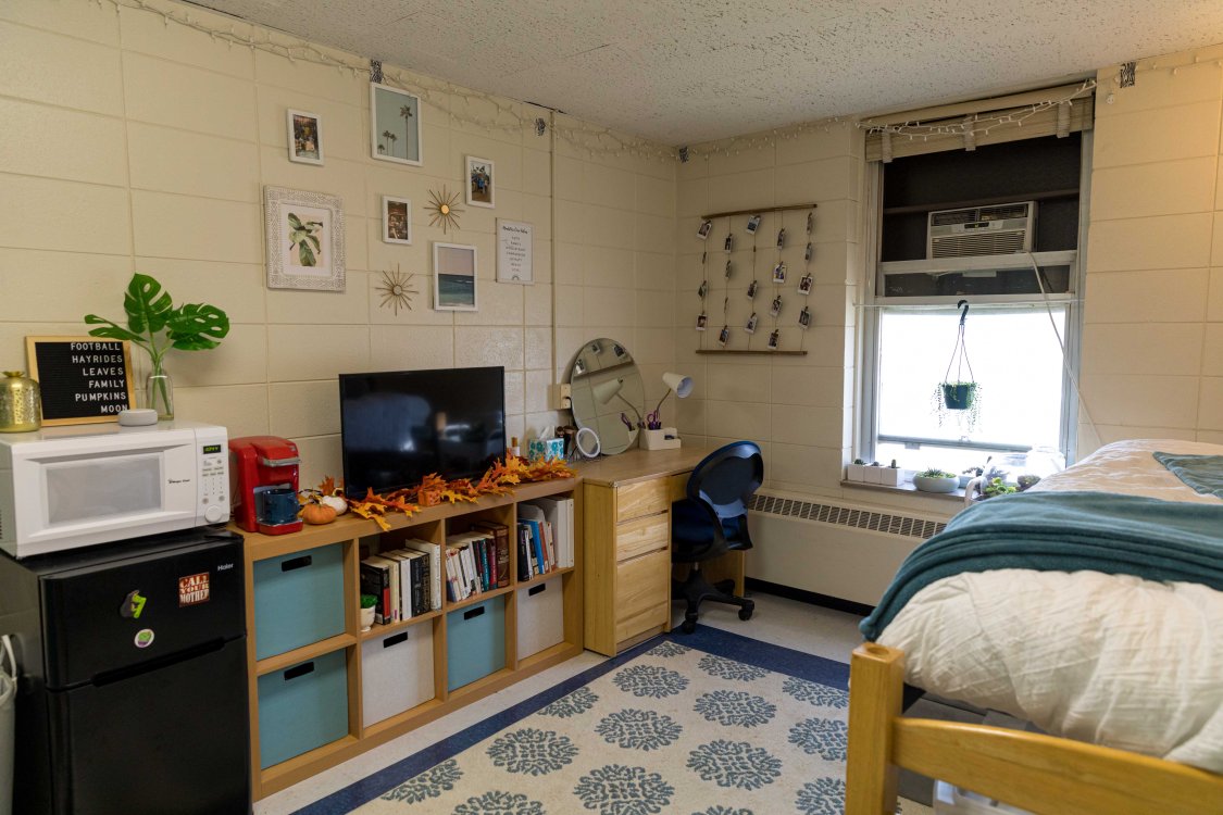 Waneta Hall Resident Room