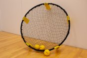 1 spikeball set with 3 yellow balls